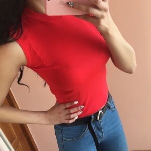 👚 red tight top with turtleneck
